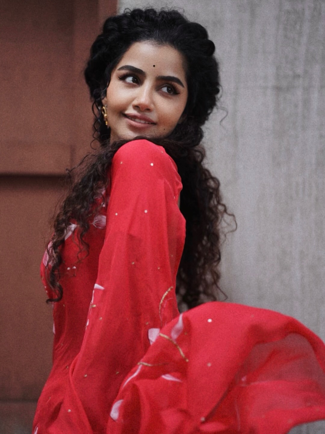 Anupama Parameswaran | బాలీవుడ్ సినిమాలో హీరోయిన్గా అనుపమ పరమేశ్వరన్ - Image 8