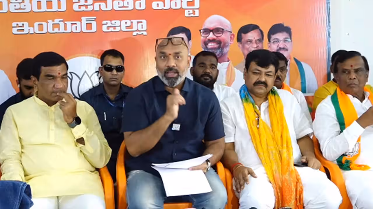 Dharmapuri Arvind | ఒకరినొకరు కాపాడుకుంటున్న కేసీఆర్, రేవంత్ రెడ్డి: ఎంపీ ధర్మపురి అరవింద్