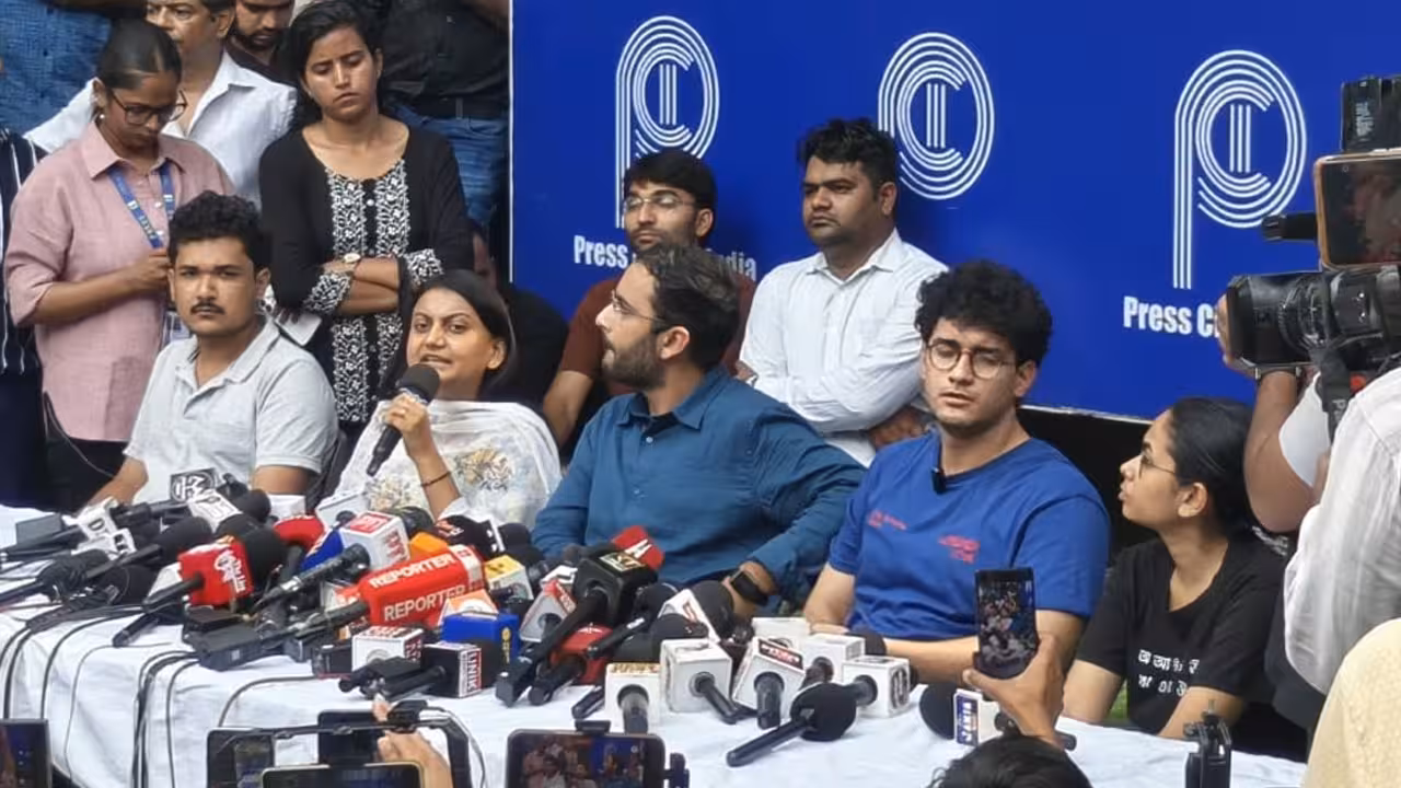 Saurav Das Press Conference | ఫోన్లు హ్యాక్ చేశారు, లాయర్ను కలవనివ్వలేదు