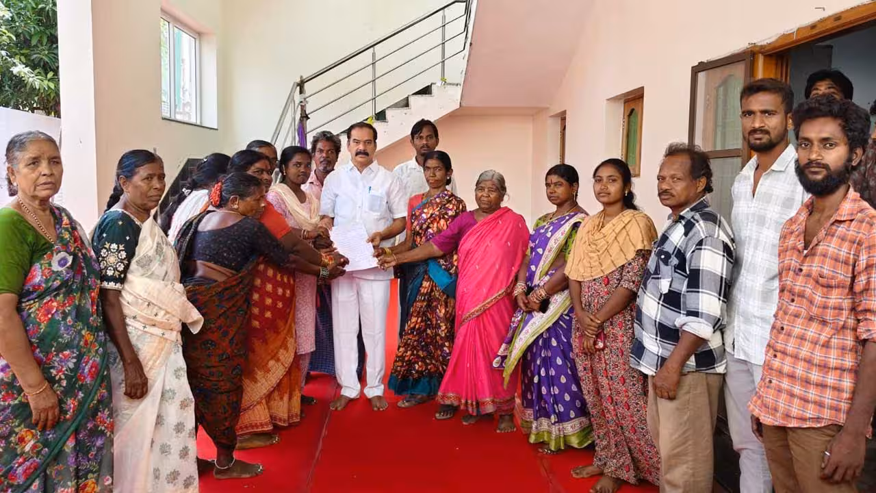 Dasyam Vinay Bhasker | వైఎస్సార్ నగర్ గుడిసెవాసులకు అండగా ఉంటా