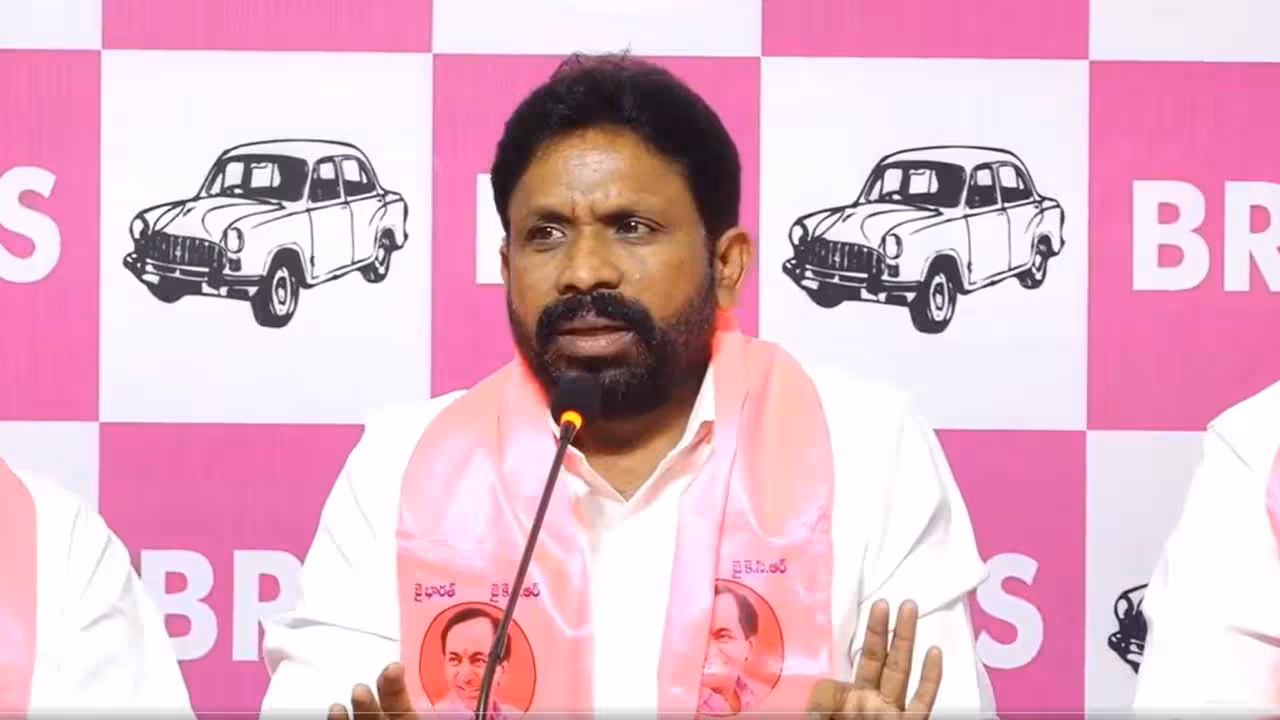 Errolla Srinivas | బూతు పురాణాలకు గాంధీ భవన్ అడ్డాగా మారింది : ఎర్రోళ్ల శ్రీనివాస్