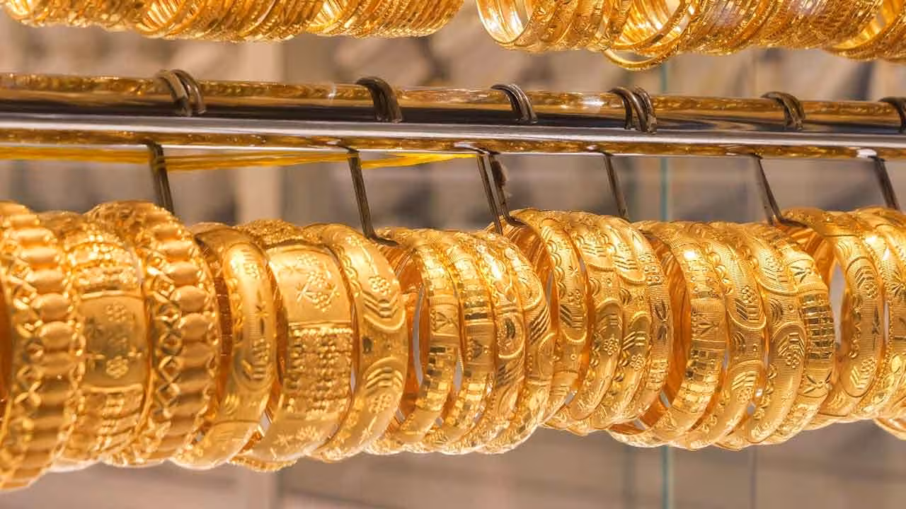 Gold And Silver Prices Today | బులియన్ మార్కెట్లలో పెట్టుబడుల జోరు.. స్వల్పంగా పెరిగిన పసిడి ధరలు..