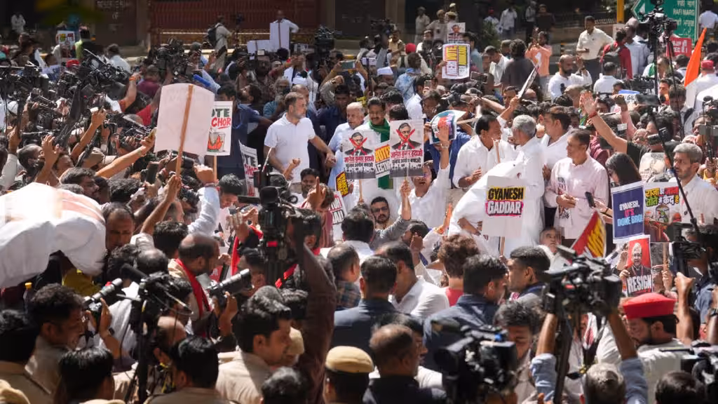 High Tension at ECI Rahul Gandhi Leads Mega March Against CEC