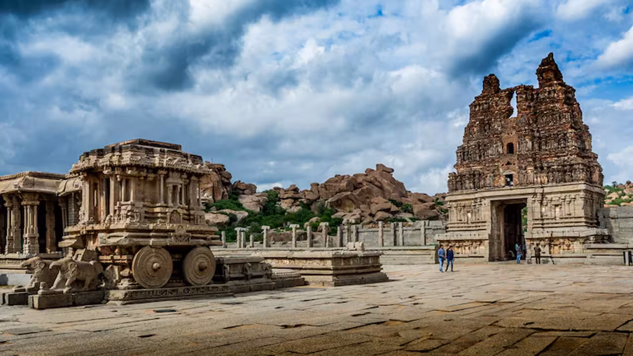 Vijayanagara Empire History | 500 ఏళ్ల కిందటే మన దేశంలో గ్రాండ్ షాపింగ్ మాల్.. రత్నాలు, గుర్రాలు అమ్మిన ఆ అద్భుత వీధి ఎక్కడుందో తెలుసా?