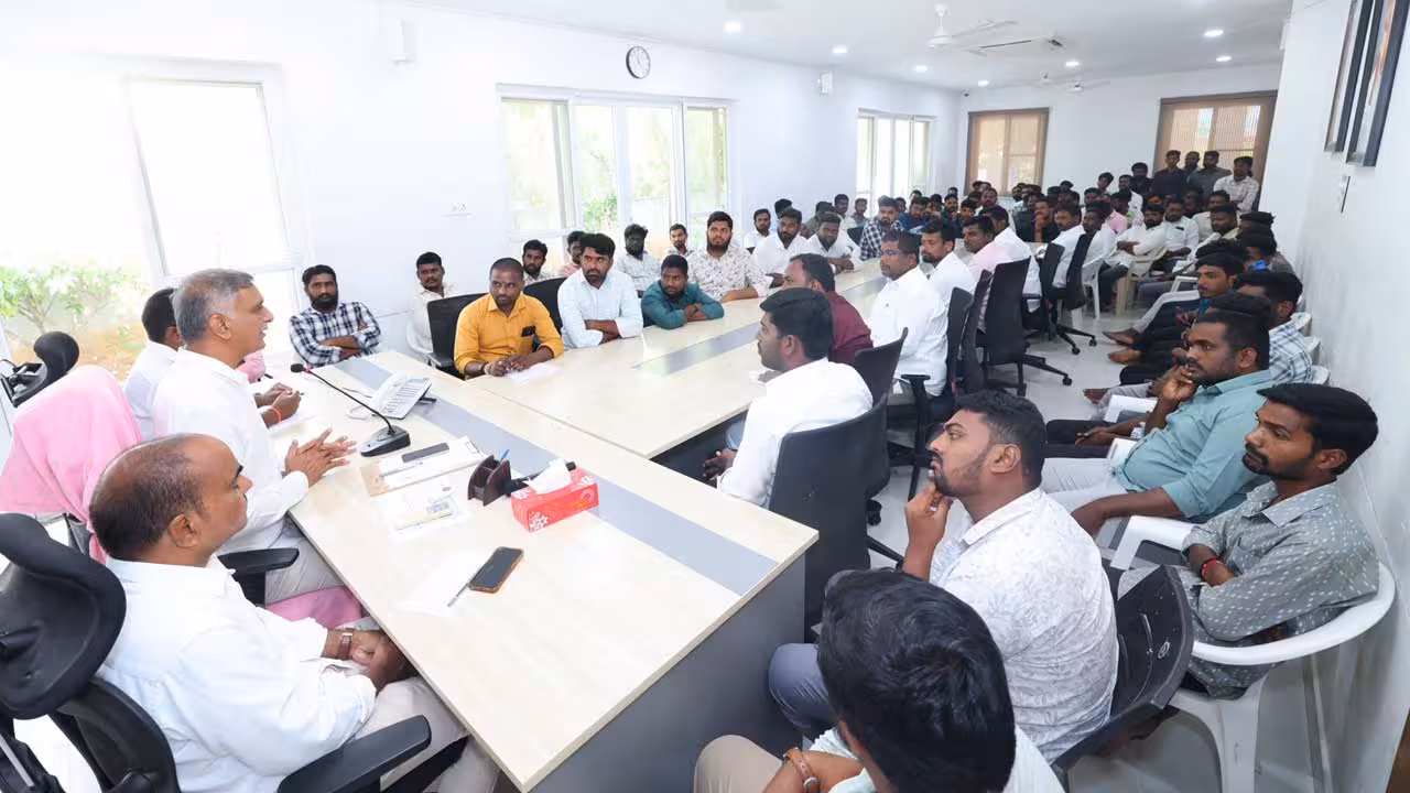 Harish Rao | ఫీజు రీయింబర్స్మెంట్ పథకాన్ని ఎత్తేసే కుట్ర