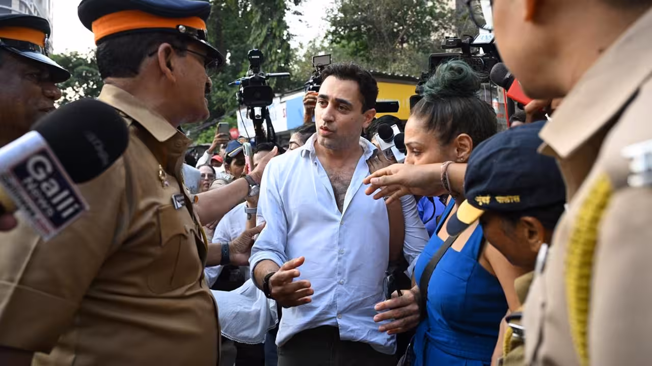 Imran Khan Bombay High Court | భారత్ వీడి వెళ్లాలంటూ నటుడు ఇమ్రాన్ ఖాన్కు నోటీసులు.. అక్టోబర్ 26న బాంబే హైకోర్టు విచారణ