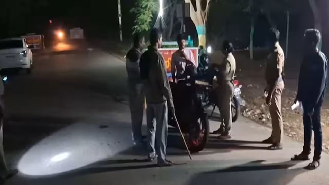 Jailbreak | ఫిట్స్ నాటకం.. జైలు నుంచి 17 మంది ఖైదీలు పరార్