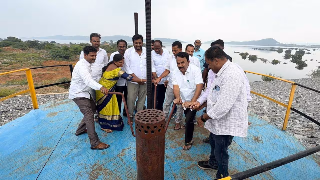 Jupally Krishna Rao | నీటిని విడుదల చేయాలని కోరడం విడ్డూరంగా ఉంది