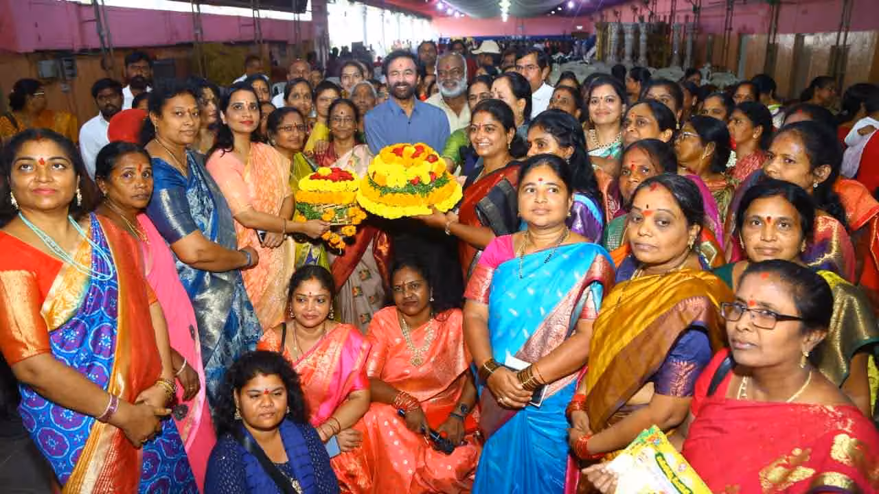 Kishan Reddy | బతుకమ్మ.. మహిళల చైతన్యానికి ప్రతీక