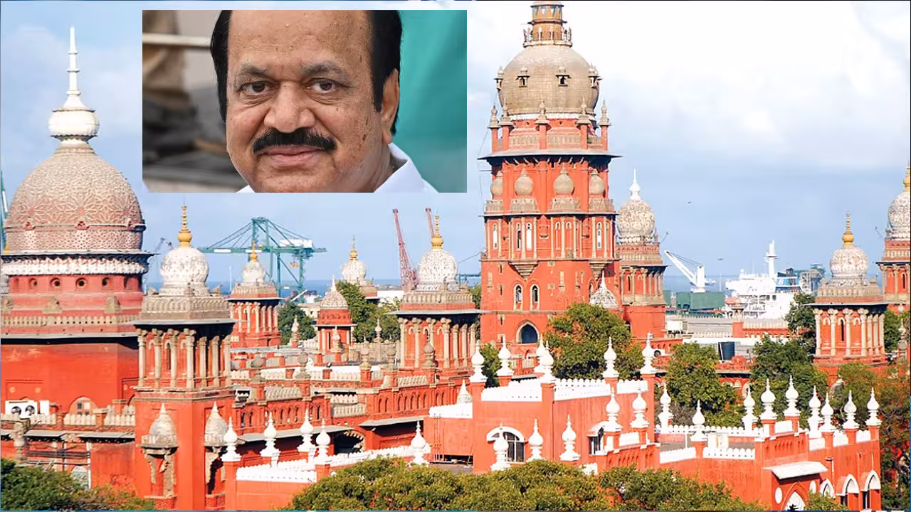 AIADMK MLAs Resignation | ఆ ఆరుగురు ఎమ్మెల్యేల రాజీనామాల ఆమోదం సరైనదే.. స్పీకర్ నిర్ణయానికి హైకోర్టు గ్రీన్ సిగ్నల్
