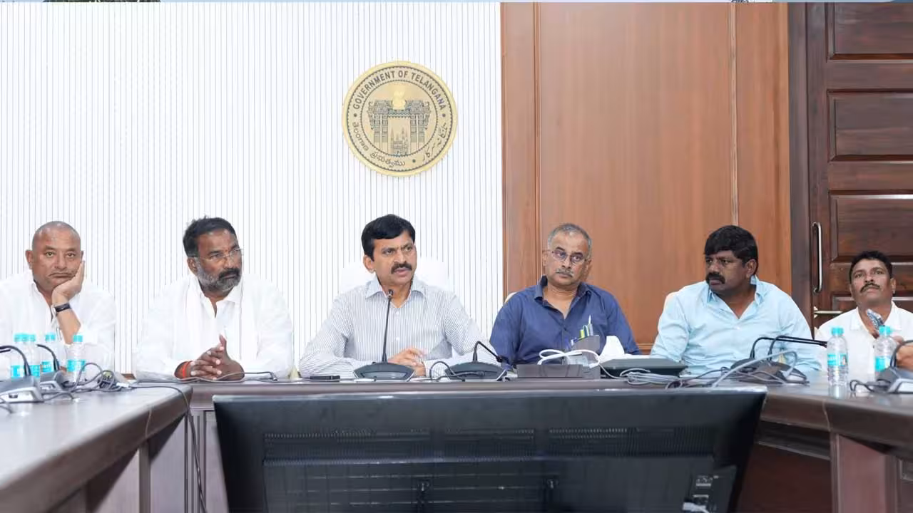 Ponguleti Srinivas Reddy | రైళ్ల కేటాయింపులో కేంద్రం వివక్ష తగదు