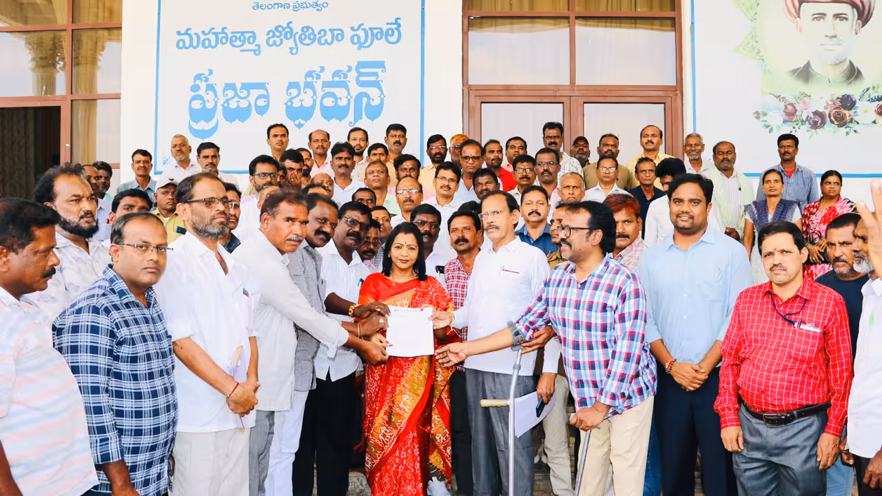 CM Prajavani Telangana | సీఎం ప్రజావాణిలో ఉద్యోగాలు పోయిన ఆర్టీసీ వర్కర్లకు భరోసా.. ఇప్పటికే 317 మందికి లైన్ క్లియర్