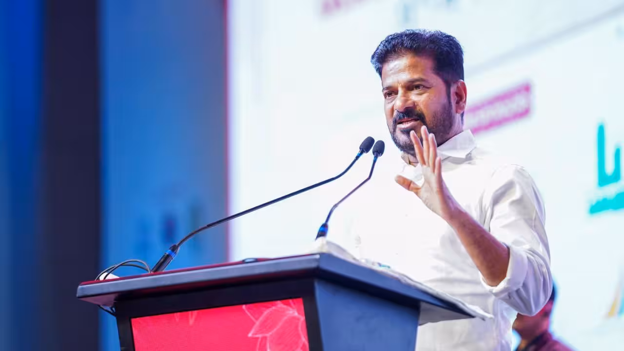 Samakhya Global Business Summit 2026 | ఉద్యోగాలు చేయడం కాదు.. కంపెనీలు పెట్టే స్థాయికి ఎదగాలి