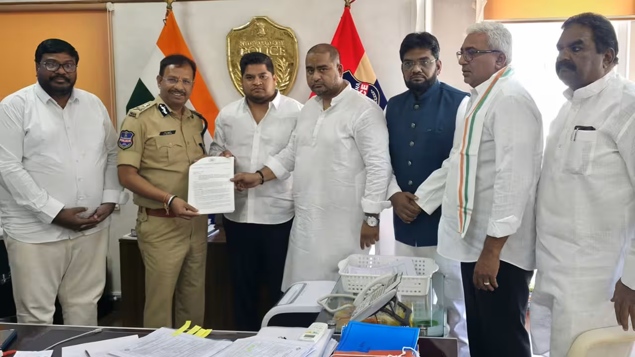 Form 7 Controversy Hyderabad | హైదరాబాద్లో ఓట్ల తొలగింపు కలకలం: కాంగ్రెస్ నేతల పేర్లే టార్గెట్గా ప్రీ-ప్రింటెడ్ ఫారం-7 కుట్ర?