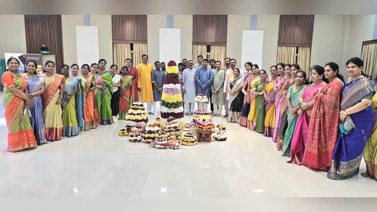Bathukamma | టాంజానియాలో ఘనంగా బతుకమ్మ సంబరాలు