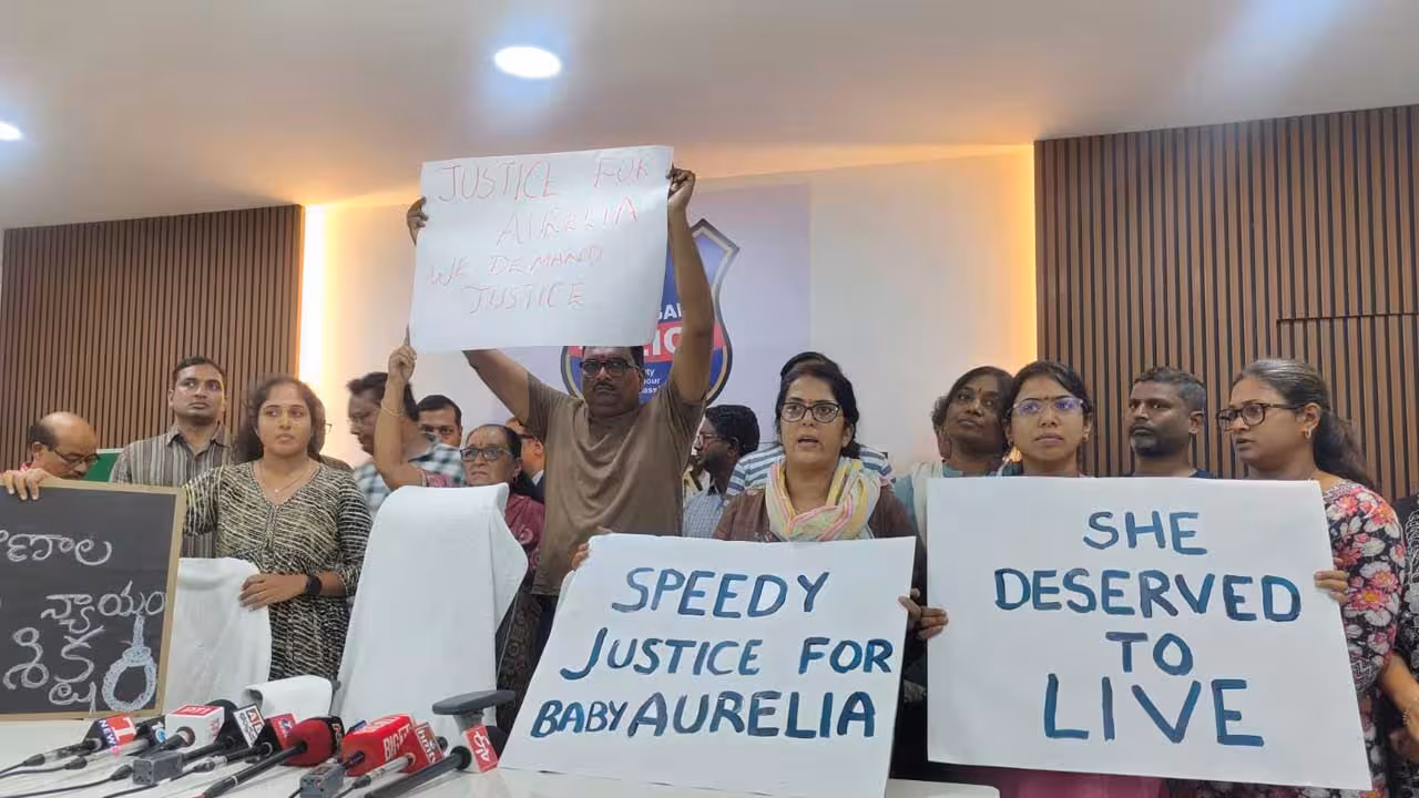 Hyderabad | ఆ సెక్యూరిటీ గార్డును ఉరి తీయండి..!